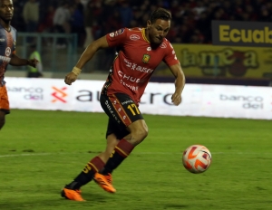 ¡ENTRE VELAS Y PARCHES! Deportivo Cuenca ruega por salud en un plantel cada vez más golpeado