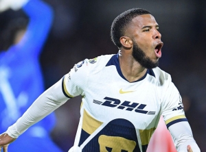 ¡TRES ECUATORIANOS EN CANCHA! Pumas goleó en casa con Pedro Vite entrando al cambio