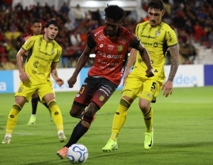 Lluvia de goles en el austro y Deportivo Cuenca deja escapar la clasificación anticipada en la Sudamericana