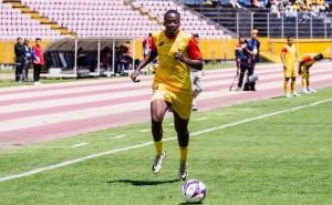 Nuevo ecuatoriano en Bélgica: Snayder Porozo firma con el Royal Antwerp y tendrá de compañeros a estos “Tricolores”