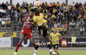 ¡Jánner Corozo SILENCIA A TODOS SUS CRÍTICOS con Espectacular Hattrick para revivir a Barcelona!