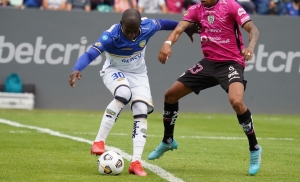 Aportará su experiencia en el Expreso (OFICIAL)