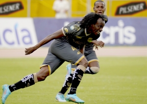 ¡Heroica victoria de Cumbayá jugando con 10 ante un Rival Directo por el Descenso! (RESUMEN)