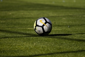 INGLATERRA EN ALERTA por el nuevo ESCÁNDALO que involucra al representante fiscal de Moisés Caicedo