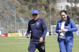 ¡20 y pico horas de viaje para cumplir su promesa!