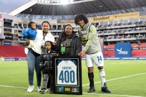 Leyenda Blanca: El emotivo homenaje de Liga a José Quintero por sus 400 batallas como Albo