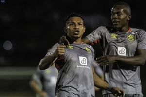 ¡Convenció a Rescalvo!