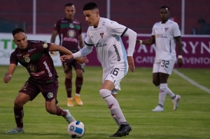 Mauricio Martínez sentenció que no repara en jugar donde Liga necesite