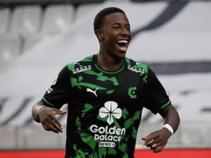 La clase de Alan Minda: el ecuatoriano deslumbró con un pase-gol estilo tres dedos en el Cercle Brugge