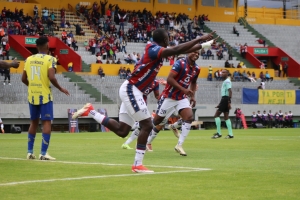 ¡EL SUR DE LA CAPITAL VUELVE A LATIR! Deportivo Quito enciende la ilusión y vive un presente soñado que emociona a su gente