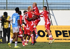 Paso firme del Rodillo: El Técnico Universitario se tomó el Jocay y se mantiene metido en la pelea