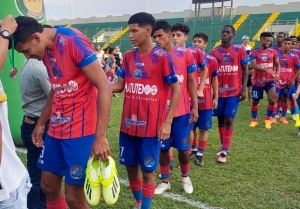 Esto es un escándalo para el fútbol ecuatoriano (ENTREVISTA)