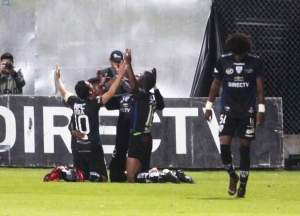 ¡Terminó la sequía con baile al Tricampeón! (VIDEO)