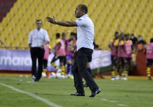 A la espera del finiquito con Chacaritas… (FOTO)