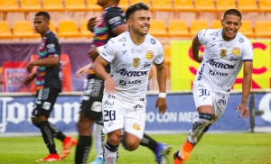 ¡Jonny Uchuari metió bomba, anotó su 3er gol en México y Morelia pone un pie en Semis! (VIDEO)