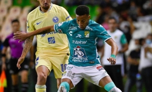 ¡Byron Castillo dejó palabras tras cruzarse con hinchas por la crisis que se desató en BSC!