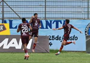 Mushuc Runa consigue un triunfo vital en la cancha del Manta FC para seguir peleando por la permanencia