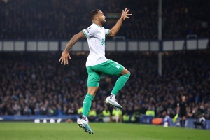 Newcastle cerca de cumplir el sueño de la temporada