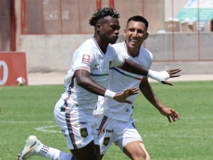 Entró y revolucionó todo: Diez minutos le bastaron a Édgar Lastre para volver a marcar con el Deportivo Moquegua