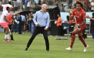 “¡Hay falta de la Tuka a Antonio Valencia y debía ser expulsado Cangá!” (ENTREVISTA)