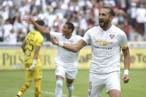 “Me quieren ensuciar… ¡Los que dicen huevadas, díganmelo de frente!”