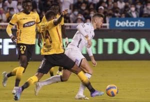 “LDU vs BSC a las 11h30 con Súper Mujeres que no sienten los Rayos UV… Y los Hombres a la Noche”