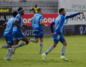 FESTEJA EL ÍDOLO: ¡Macará golpeó en los minutos finales y se quedó con el Clásico! (RESUMEN)