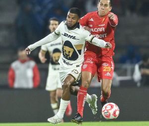 Pedro Vite YA SE HA TOMADO por fuerza de su fútbol el medio campo de Pumas