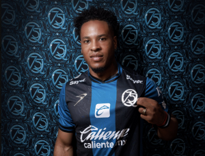 ¡CAMBIA LA PERRERA POR LA GALLERA! Jhojan Julio presentado por su nuevo equipo en la Liga MX