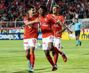 Gol y clasificación de Cienciano, en la Sudamericana, con sello ecuatoriano