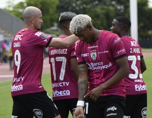 IDV pudo y debió ganar trotando, pero Edison Mero hizo que se coman las uñas en el Chucho Benítez