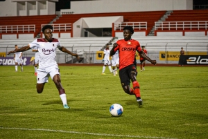 Noche de fútbol en Ibarra y San Antonio cumplió con la tarea, de hacer respetar la localía