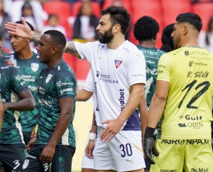 ¿ALCANZARÁ A LA VUELTA? Liga perdió a un central justo antes de medir a Palmeiras y tras despedir a Darío Aimar