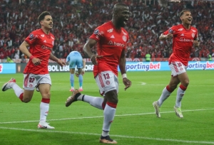 ¡Énner Valencia y Jordy Caicedo definirán a un Finalista en Turquía!