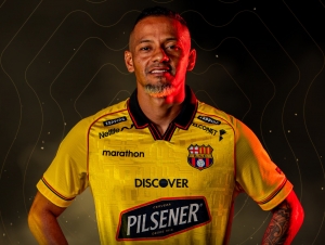 Refuerzo de jerarquía: Jefferson Intriago se pone formalmente la camiseta de Barcelona para el 2026