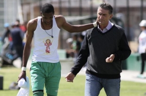 “Me ayudó mucho en LDU… ¡El Profe Bauza es para mí como un Padre!”