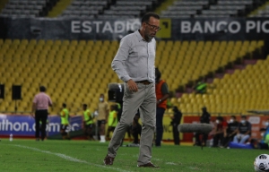 ¡Castigaron al DT de Técnico Universitario! (OFICIAL)