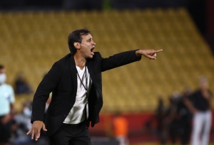 ¡SE DESMARCÓ SOLO! Fabián Bustos pasó de sonar fuerte a dejar en claro que lo de Emelec, no va