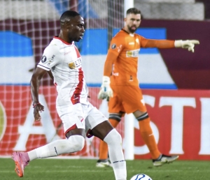 Luis Adrián Caicedo, expulsado y casi eliminado de la Libertadores con Always Ready