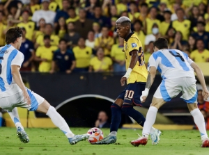 ¡OCTUBRE SE LE VA A LA TRI! La posible formación de Ecuador en otro examen premundialista de Sebastián Beccacece