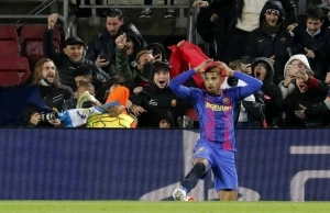 FC Barcelona casi condenado a seguir la temporada en la Europa League (RESUMEN)