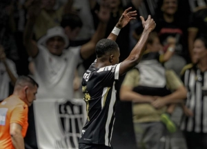 Nadie detiene al Pirata: Alan Minda se disfraza de genio y trepa al Atlético Mineiro en el Brasileirao