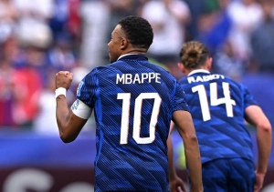 Clasificación pasada por agua y fútbol: Francia pasea a Irak con doblete de Mbappé y avanzó a 16avos