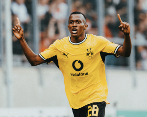 El estreno goleador de Justin Lerma consigue que el Borussia Dortmund se rinda ante su talento