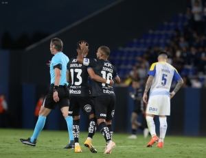 Esto es Ecuador, carajo: IDV se impone con jerarquía a Rosario Central y gana su grupo de Libertadores
