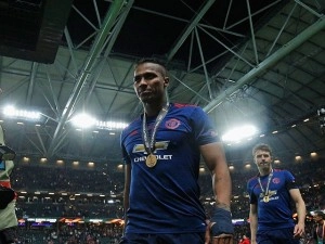 Antonio Valencia 49