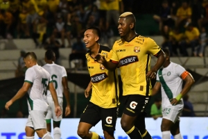 Barcelona SE PASEÓ ante Liga de Portoviejo y la banda del Mortero DELEITÓ a los manabitas con su fútbol