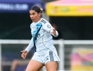 Manoly Baquerizo juega desde el vamos, se consolida en Francia y el Paris FC golea a domicilio