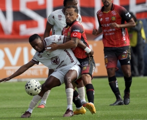 Mushuc Runa SC le sacó el caramelo de la boca al Deportivo Cuenca al inicio hexagonal por el no descenso