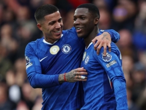 BHAFC comienza a aceptar que no podrán retener a Moisés Caicedo